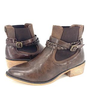 Maurices Breana Brown Faux Leather Pointed Toe Ankle Bootie with Buckles Sz 6.5